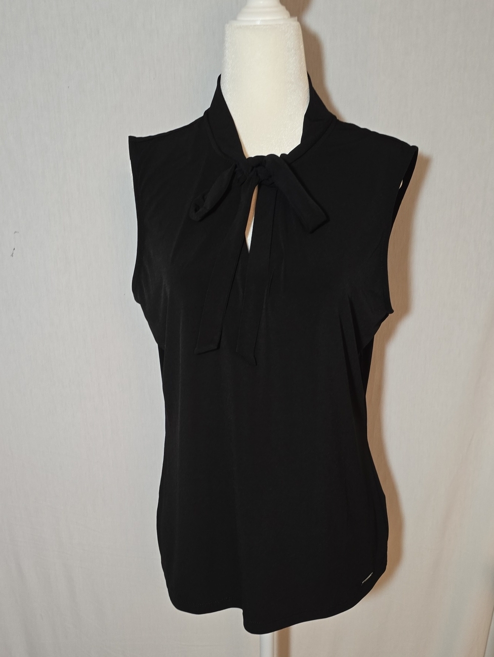 Tahari Black Sleeveless Tie-Neck Top